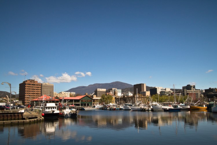 Why now is the time to get a sub-$700,000 home in Hobart